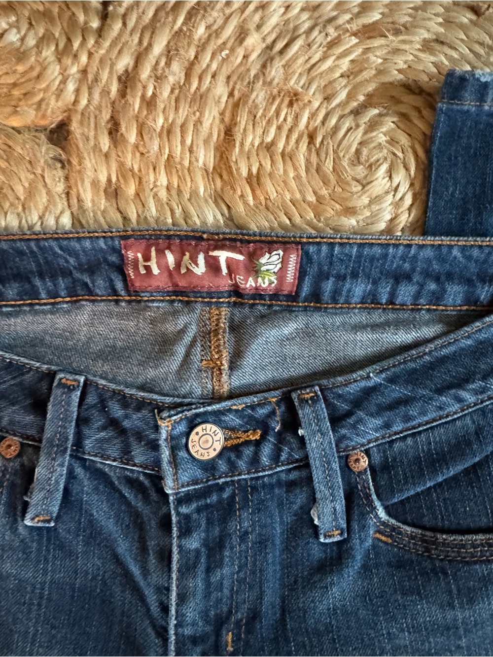 Hint jeans